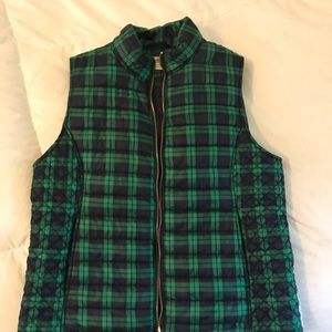 Vineyard vines plaid vest blue and green